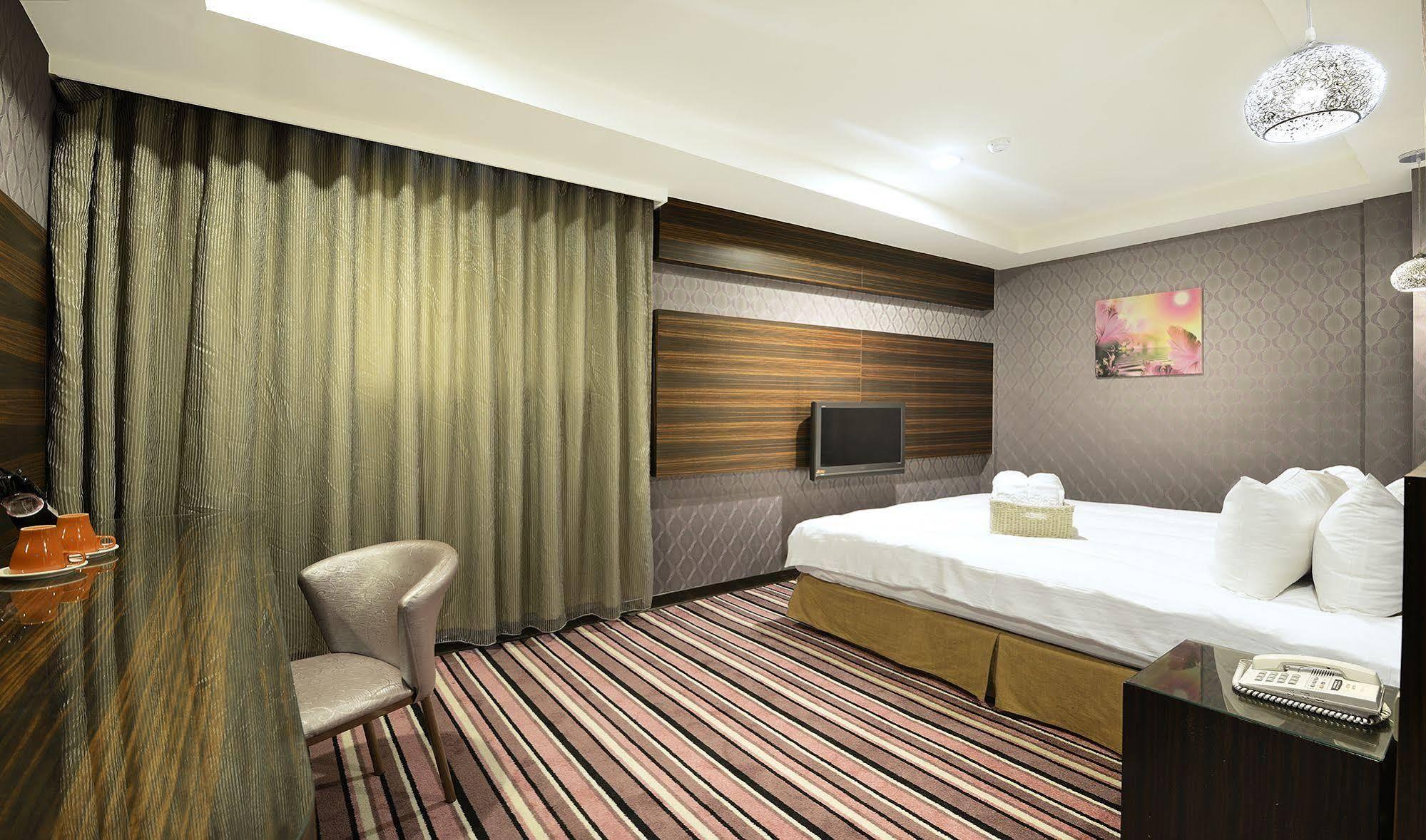In99 Hotel Csincseng Kültér fotó